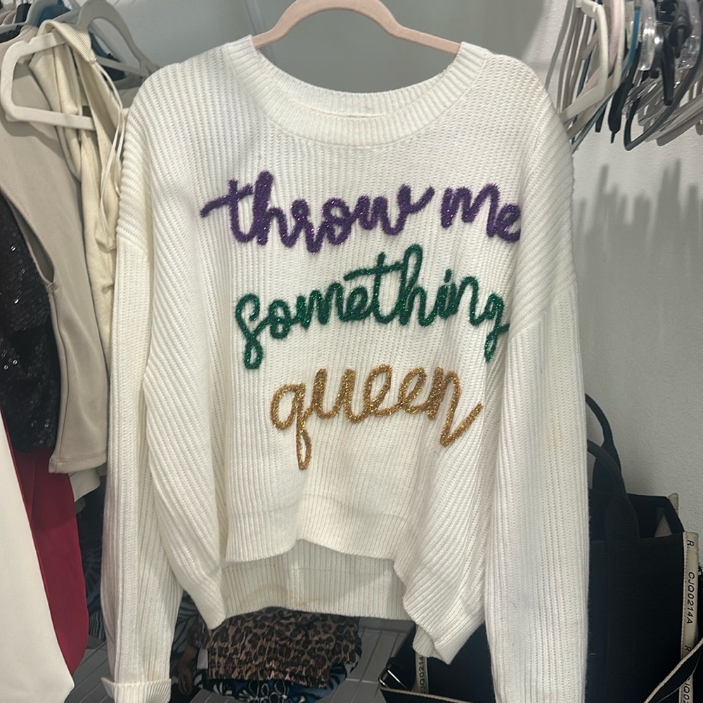 Queen of sparkle throw me something queen sweater